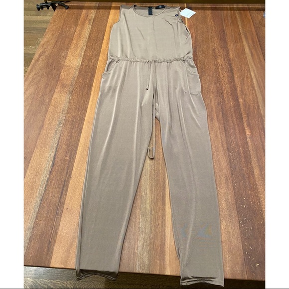 Missguided Pants - 🏷 NWT Missguided Brown Sleeveless Slinky Jumpsuit